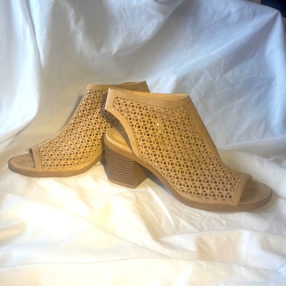 Falls Creek women size 8.5 wedge